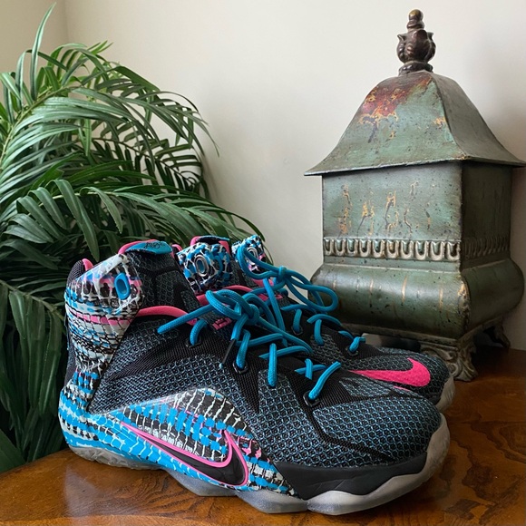 Nike Kids LeBron 12 '23 Chromosomes Sneakers